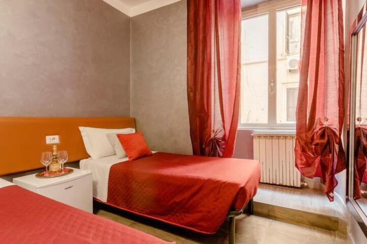 4-Bdr Apt Among Colosseum&Termini 10-People Apartment Рим Екстериор снимка